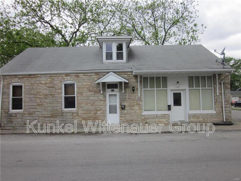 Freeburg Condo: 104 S Alton