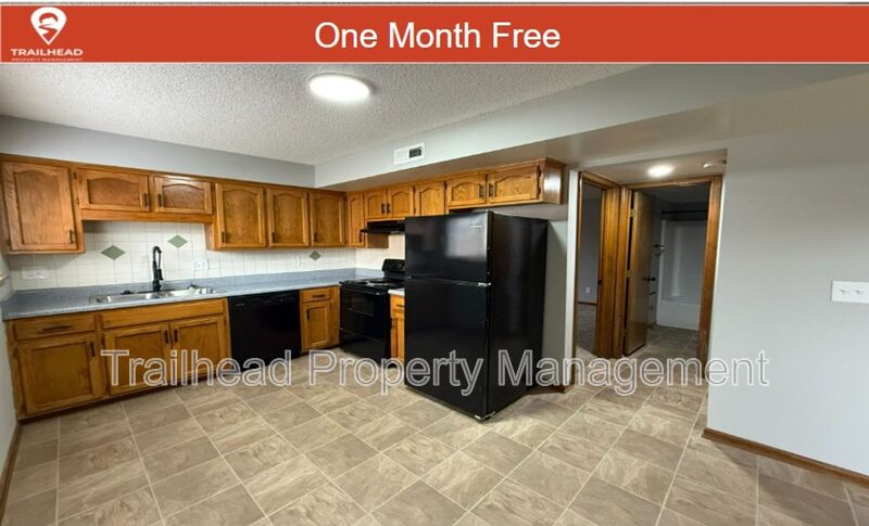 Blue Springs House: 3407 NW Duncan Rd