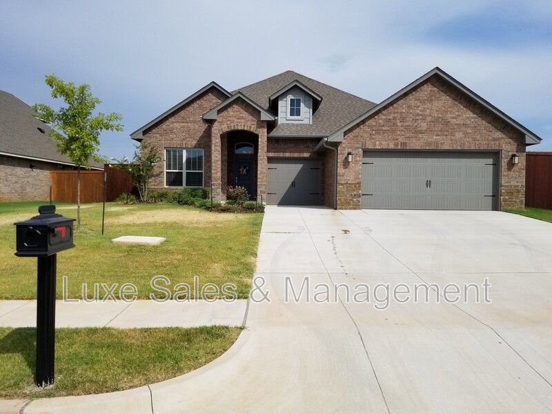 Edmond House: 1433 Kelley Pointe Parkway