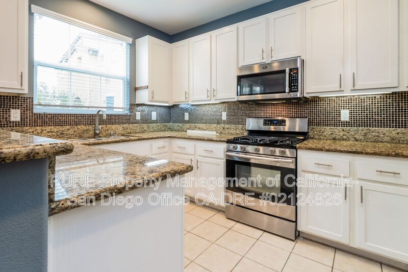 National City House: 740 Mariposa Cir