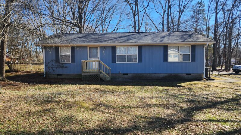 Simpsonville House: 300 Florence Drive