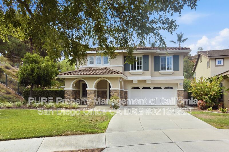 Vista House: 1578 Acacia Cir