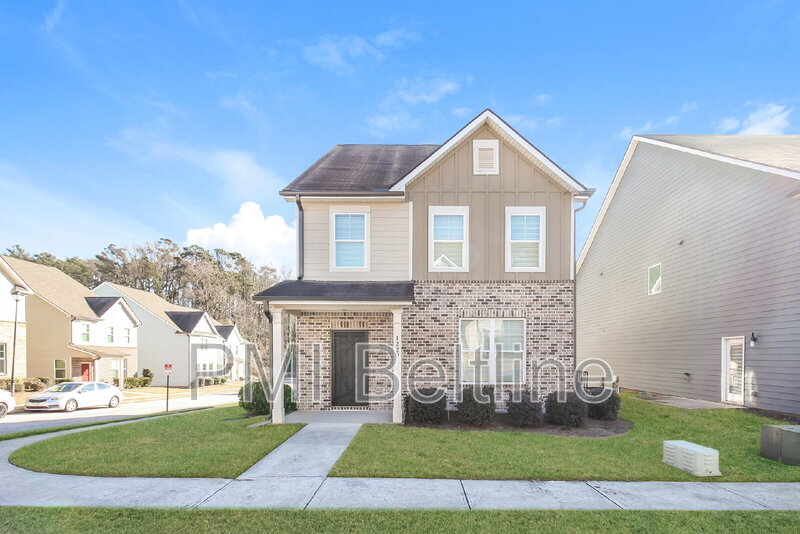 Atlanta House: 1220 Hawthorne Trl