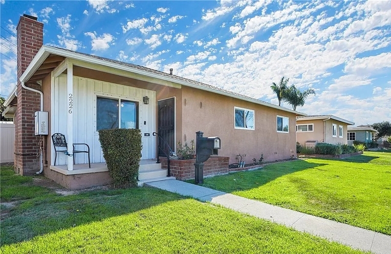 Long beach House: 2226 Conquista Ave