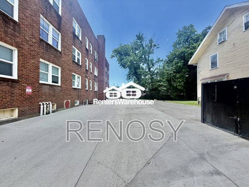 Des Moines House: 3607 Ingersoll Ave