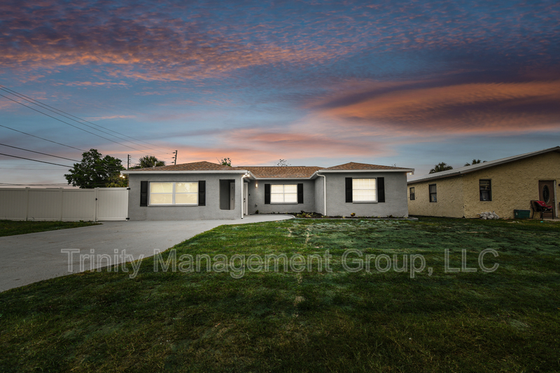 Tarpon Springs Condo: 380 Jeru Blvd - Room 3