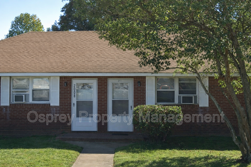 Charming 2-Bedroom Duplex with Private Yard in Chesapeake - Photo 1