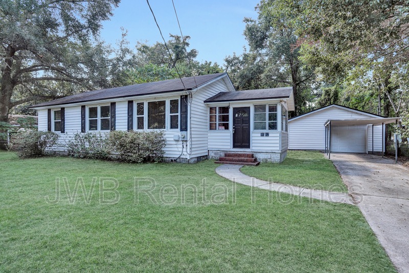 Jacksonville House: 9062 Van Buren Ave