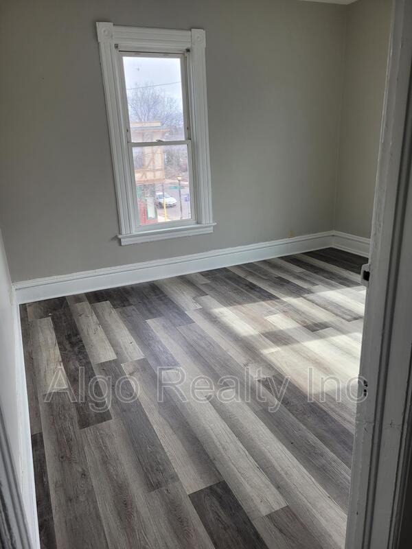 Saint Paul Condo: 133 Winifred Street West - 2