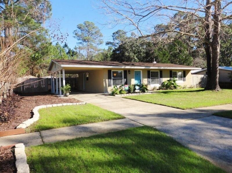 Mary Esther House: 280 Anderson Drive