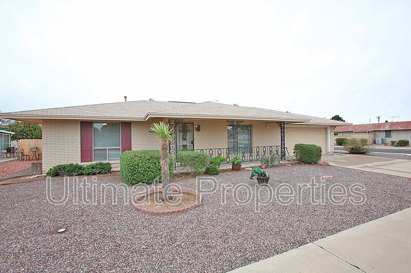 Sun City House: 9331 W Arrowhead Dr