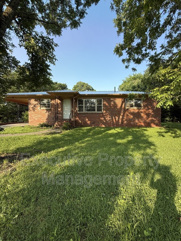 Centerpoint House: 317 Sunhill Road