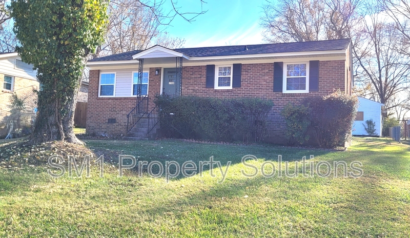 Greensboro House: 1908 Darlington Place