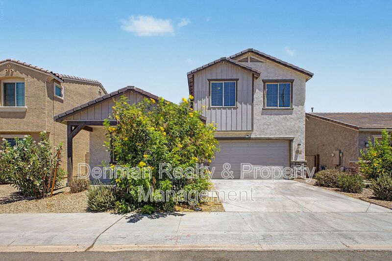 Avondale House: 10984 W. Pierce Street