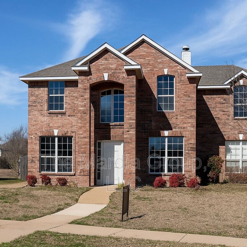 Mesquite House: 1909 Briargate Lane