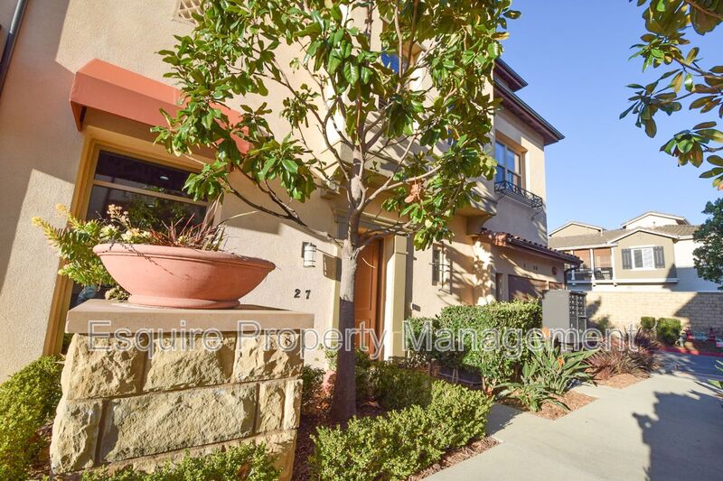 CAMARILLO Condo: 202 VILLAGE COMMONS BLVD