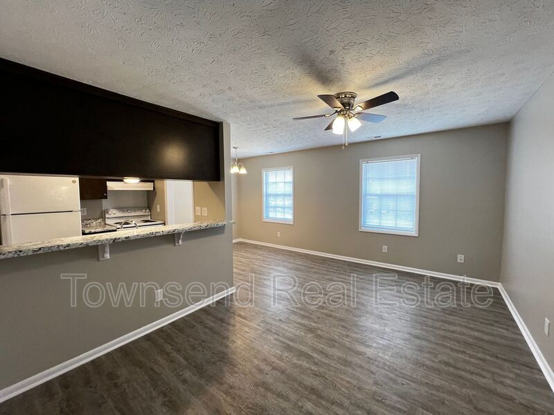 Fayetteville House: 1429D Ireland Dr