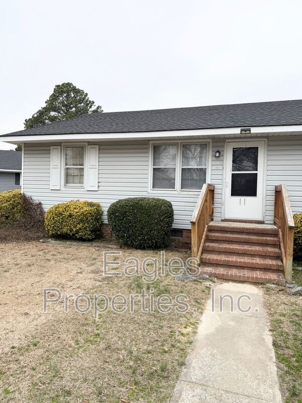 Goldsboro House: 1401 A Dakota Avenue
