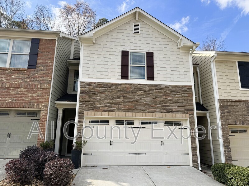 Woodstock House: 187 Townview Dr