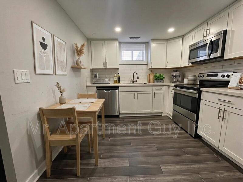 Hamilton Condo: 77 West 1st Street