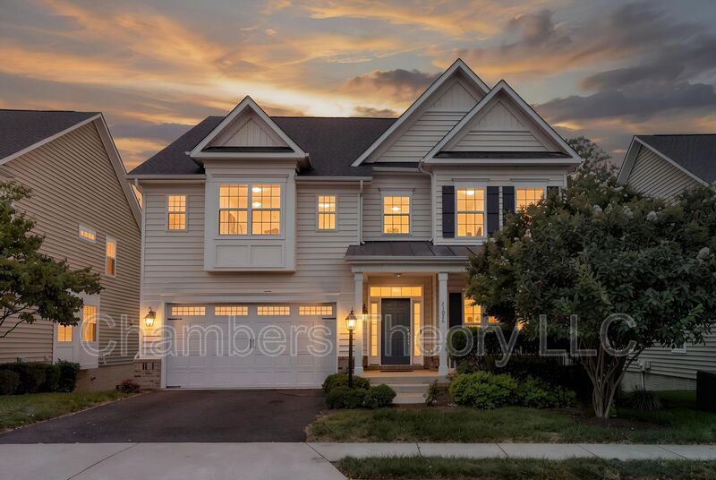 Ashburn House: 21026 Potomac Trail Cir