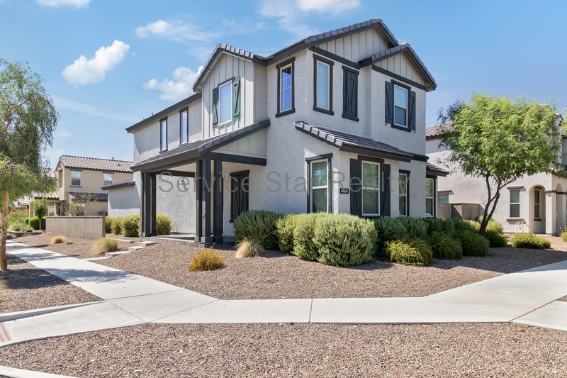 Phoenix House: 25312 N 20th Ave