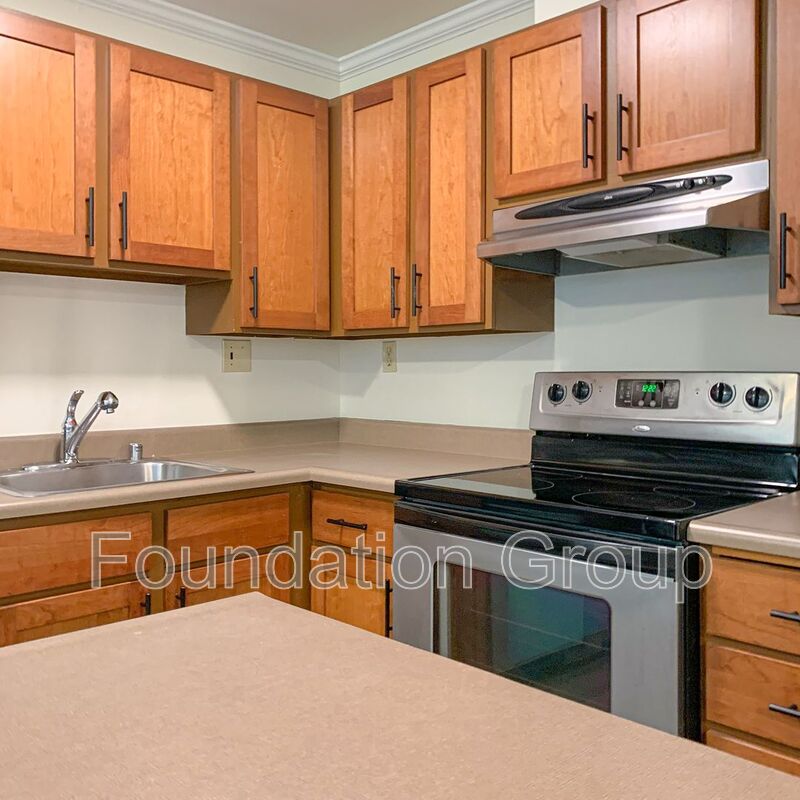 Seattle House: 1121 N 91st St