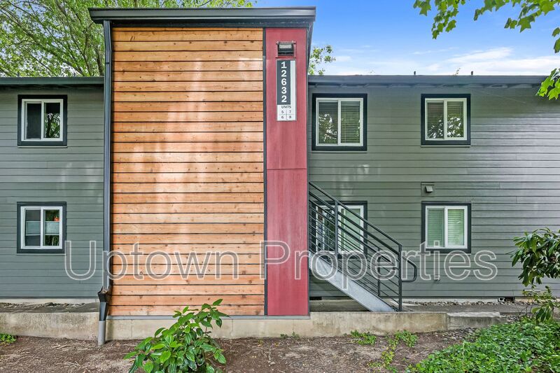 Portland House: 12632 NW Barnes Rd