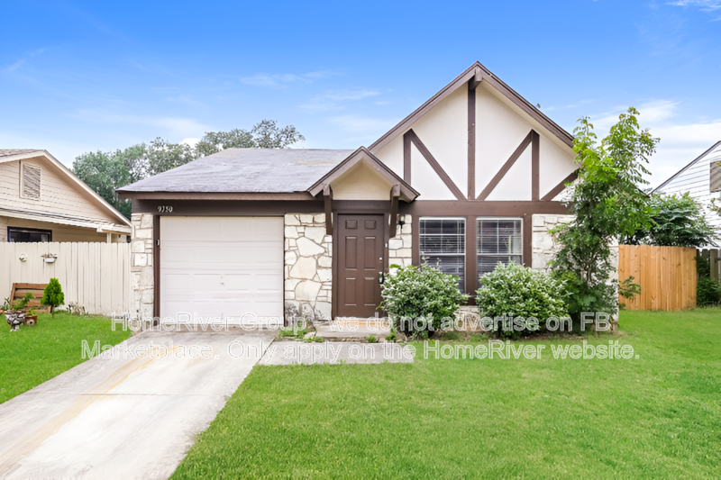 San Antonio House: 9750 Hidden Rock