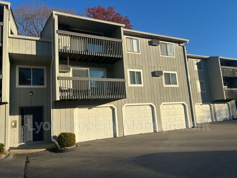 Groton Condo: 78 Buddington Rd