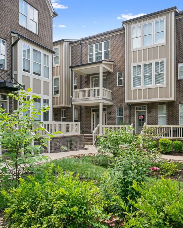 Nashville Townhome: 215 Porter Village Cir