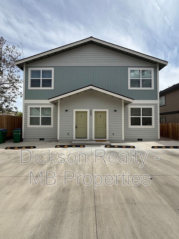 Reno Townhome: 267 Cheney Street