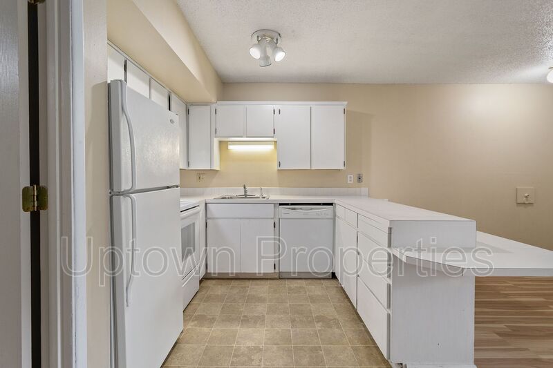 Portland House: 4633 SW Huber St