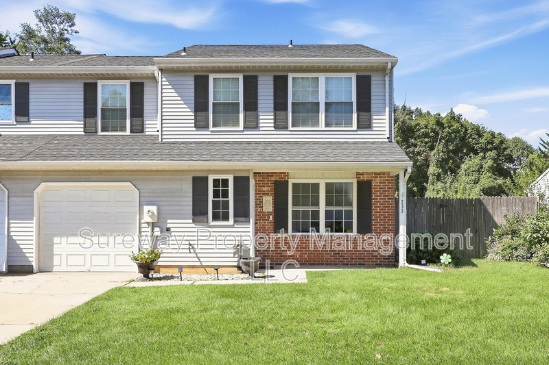 Swedesboro Townhome: 239 Lafayette Dr