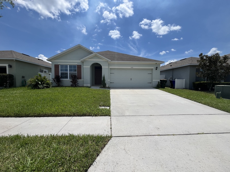 Saint Cloud House: 5106 Fiddlewood Way