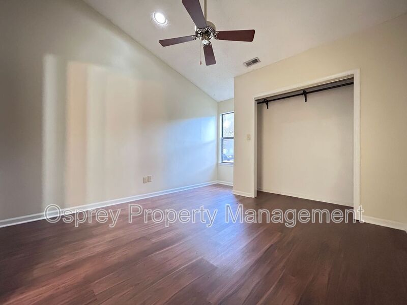 Cozy 2-Bedroom Townhome in Virginia Beach "ASK ABOUT OUR ZERO DEPOSIT" - Photo 5
