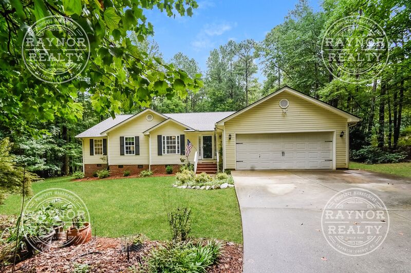 Raleigh House: 7119 Wexford Woods Trl