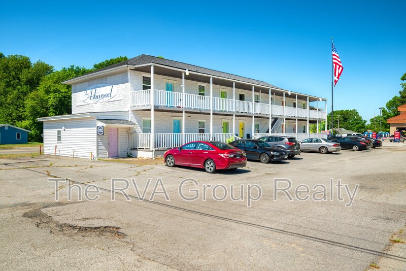 Hopewell Condo: 3807 Woodlawn Street