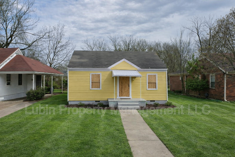 Memphis House: 1368 Springdale St