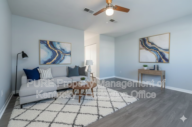 Lexington House: 304 Woodcross Place