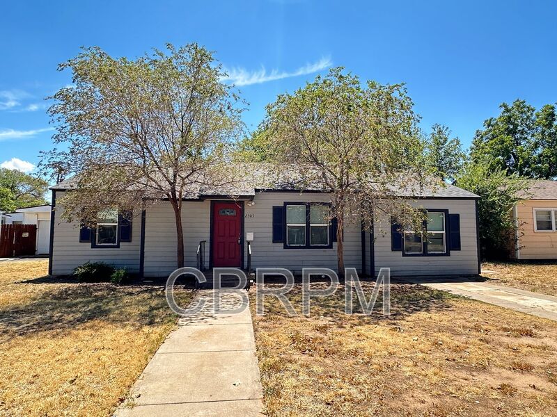 Lubbock House: 2509 36th St