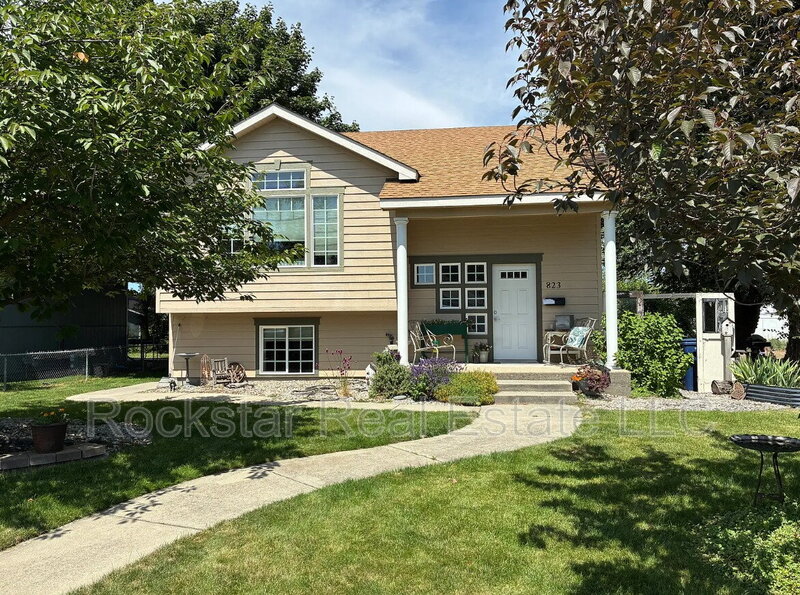 Spokane Condo: 823 E Bismark Ave