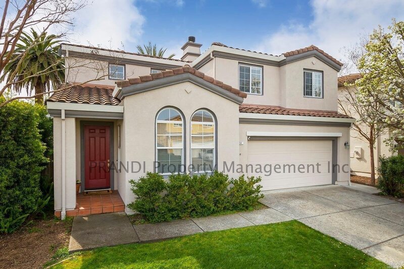 Novato House: 14 Pizarro Ave