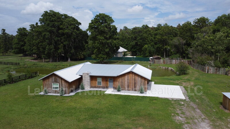 Lakeland House: 210 Josh Reynolds Road