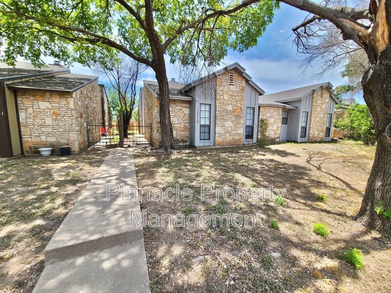 San Angelo House: 1713 Utah