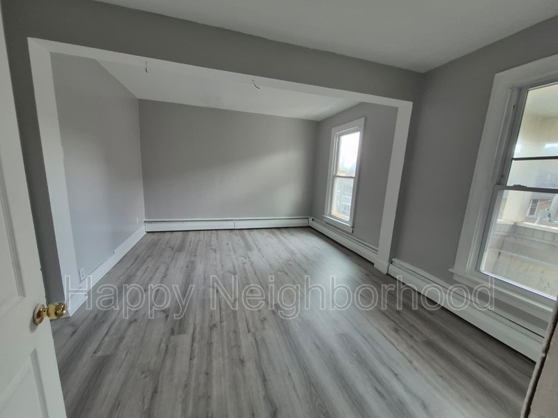 Middletown House: 46 Green StreetUnit 2F