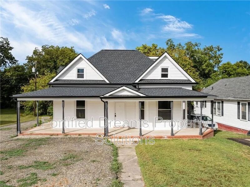 Reidsville House: 608 Montgomery St