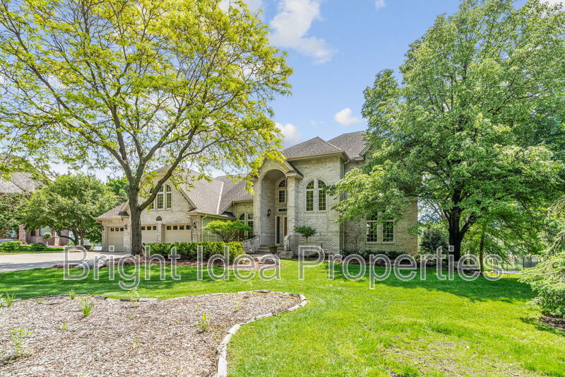 Plymouth House: 6210 Deerwood Circle North
