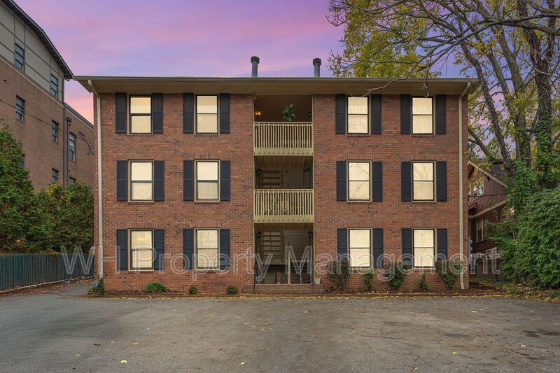 Nashville House: 1620 18th Ave South