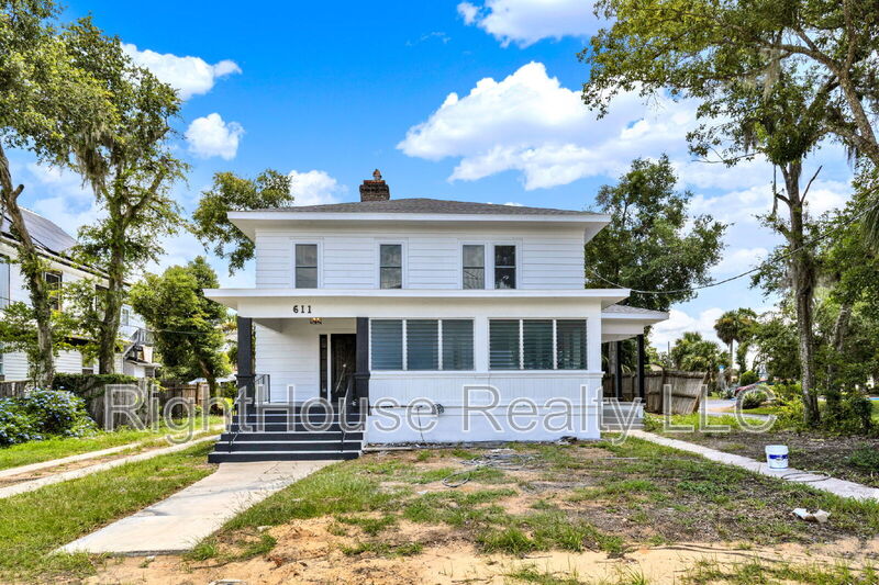 Eustis Condo: 611 South Grove Street